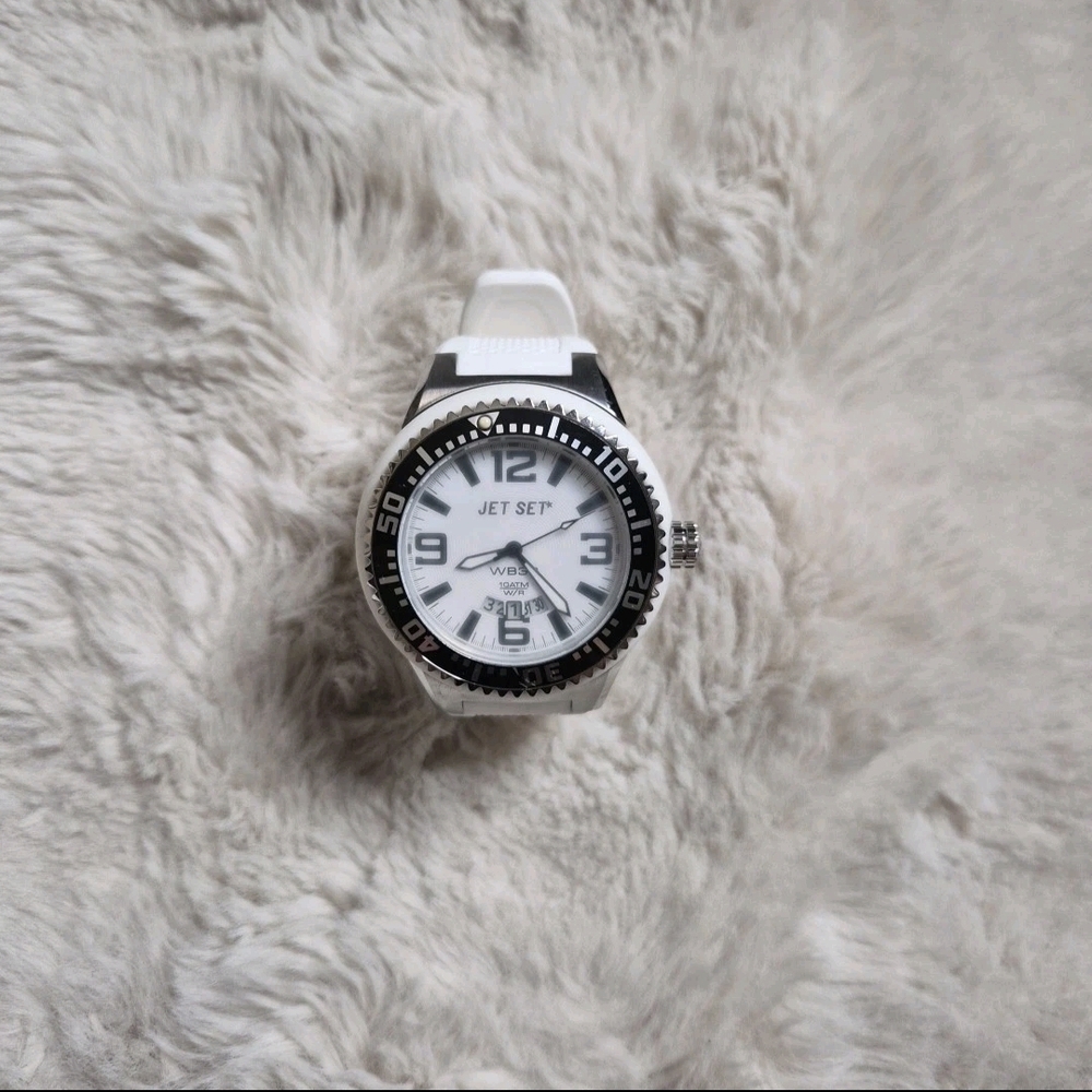Jet Set Watch WB30 Large Chunky White Silicone Band Divers Black Accents J5444